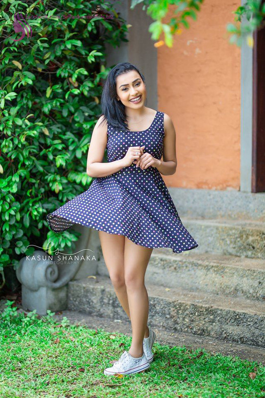 Piyumalee+Thilinika+2+%281%29