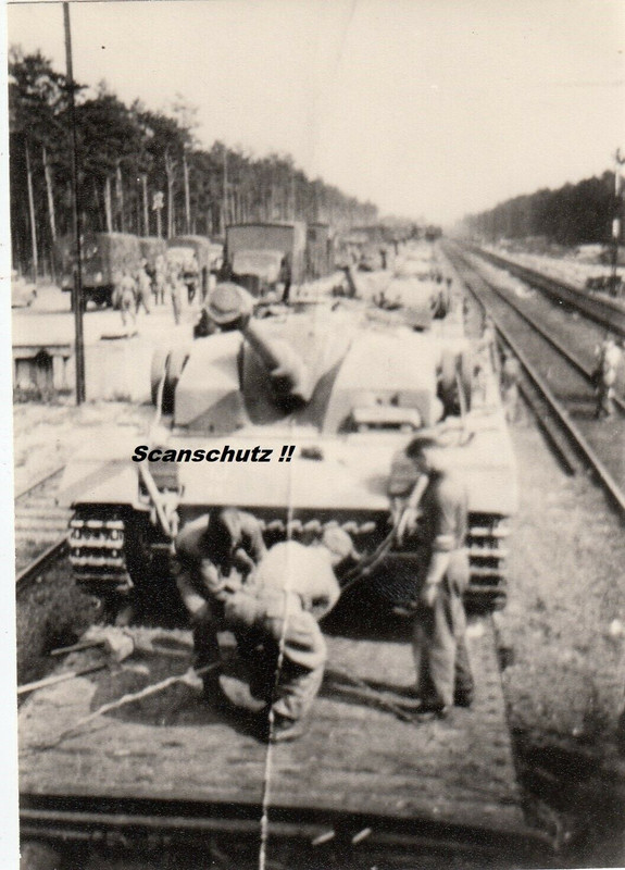 STURMGESCHÜTZ Brigade 226 Verladung Bahnhof in Treuenbritzen