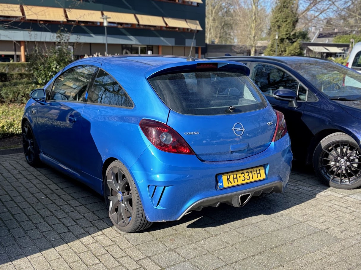 20260216_corsa_opc_achter_IMG_4223.jpg