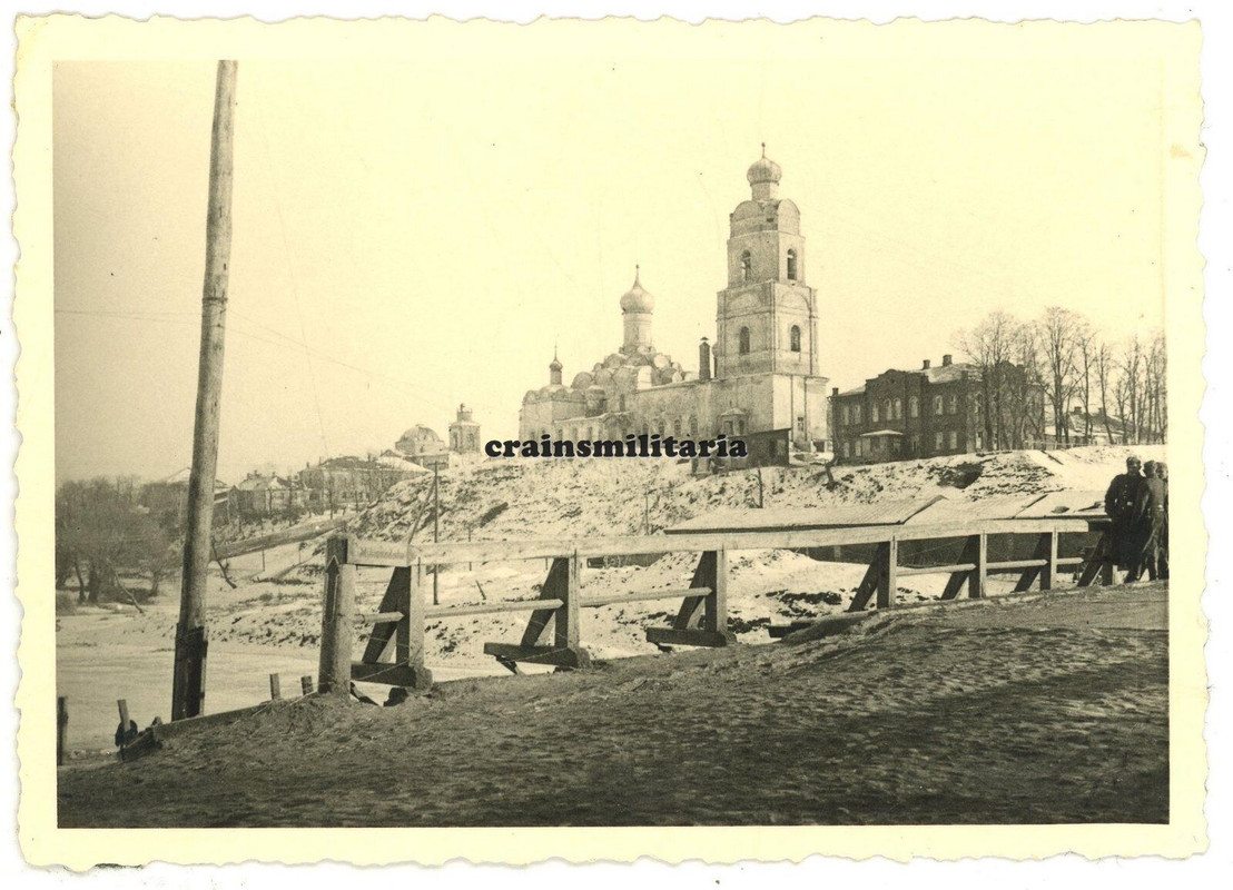 Orig. Foto Notbrücke bei orthodoxe Kirche in WJASMA Russland 1941