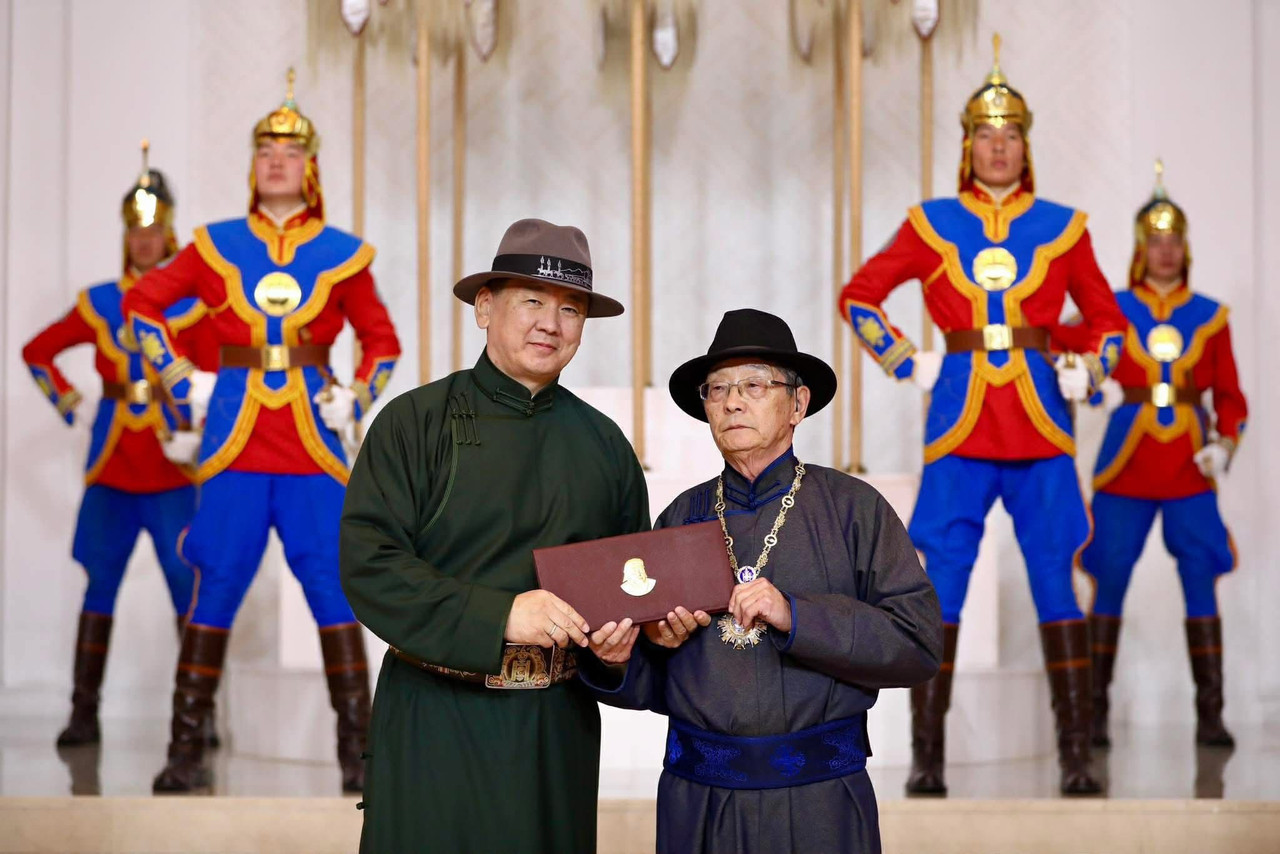 Монгол Улсын Ерөнхийлөгчийн зарлигаар Содовсүрэнгийн Нарангэрэлд “Чингис хаан” тэргүүн зэргийн одон хүртээлээ