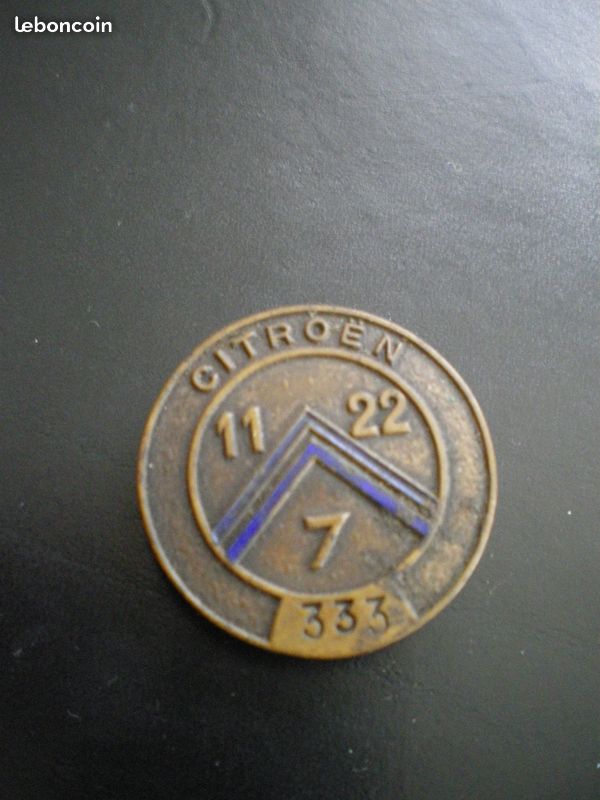 badge