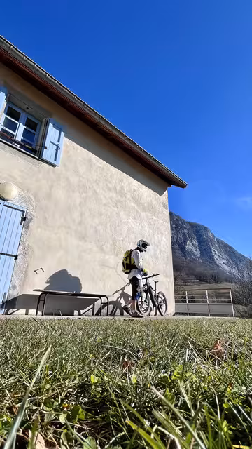 https://i.postimg.cc/25YkmCym/IMG-2392.avif