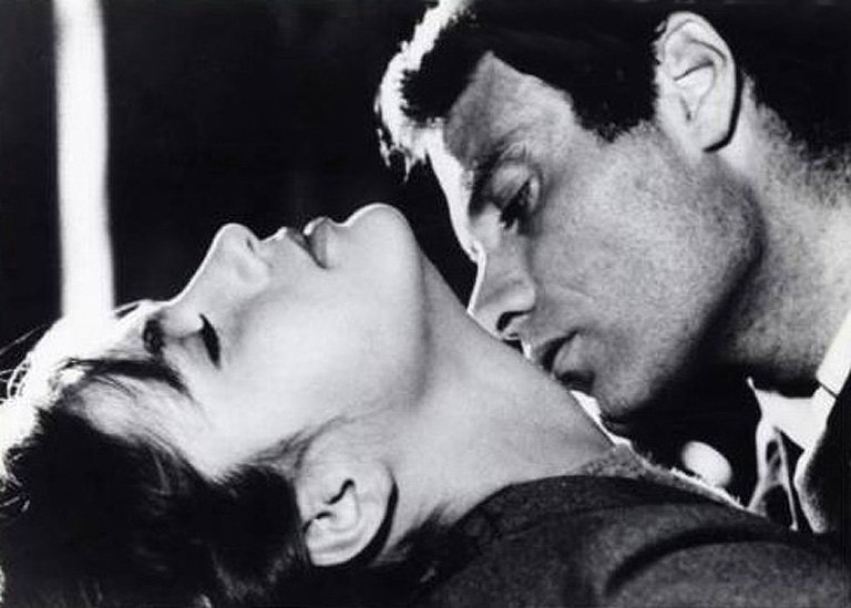 MV5BNzQ5YmNjODgtMWQ2Ny00MDAwLWFhZDMtYzVhNzc2MmI1MWI2XkEyXkFqcGde