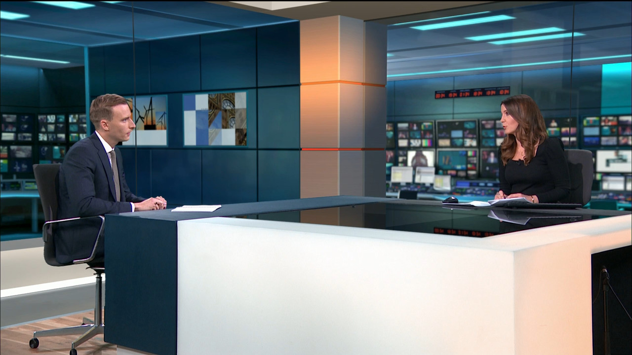 ITV Evening News_20201011_18301850.ts_snapshot_05.50.100