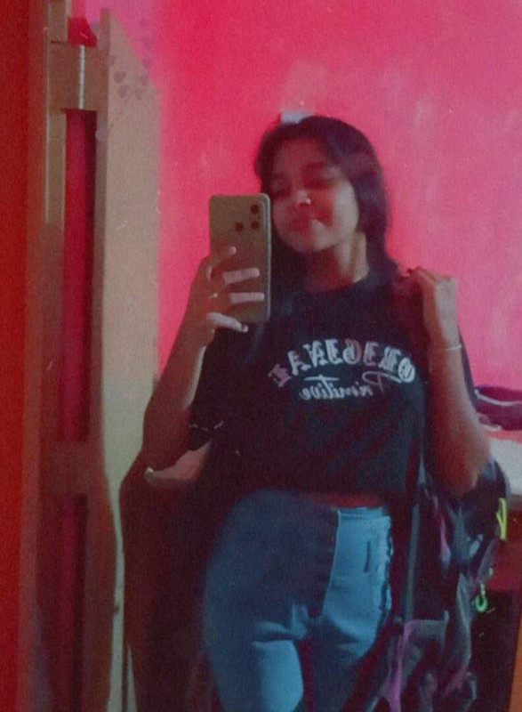 photo_6136530302386947597_y