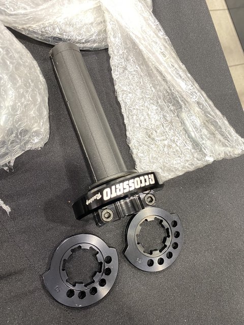 FEC56E2A-000A-4D62-8B2C-90A4AA60F270