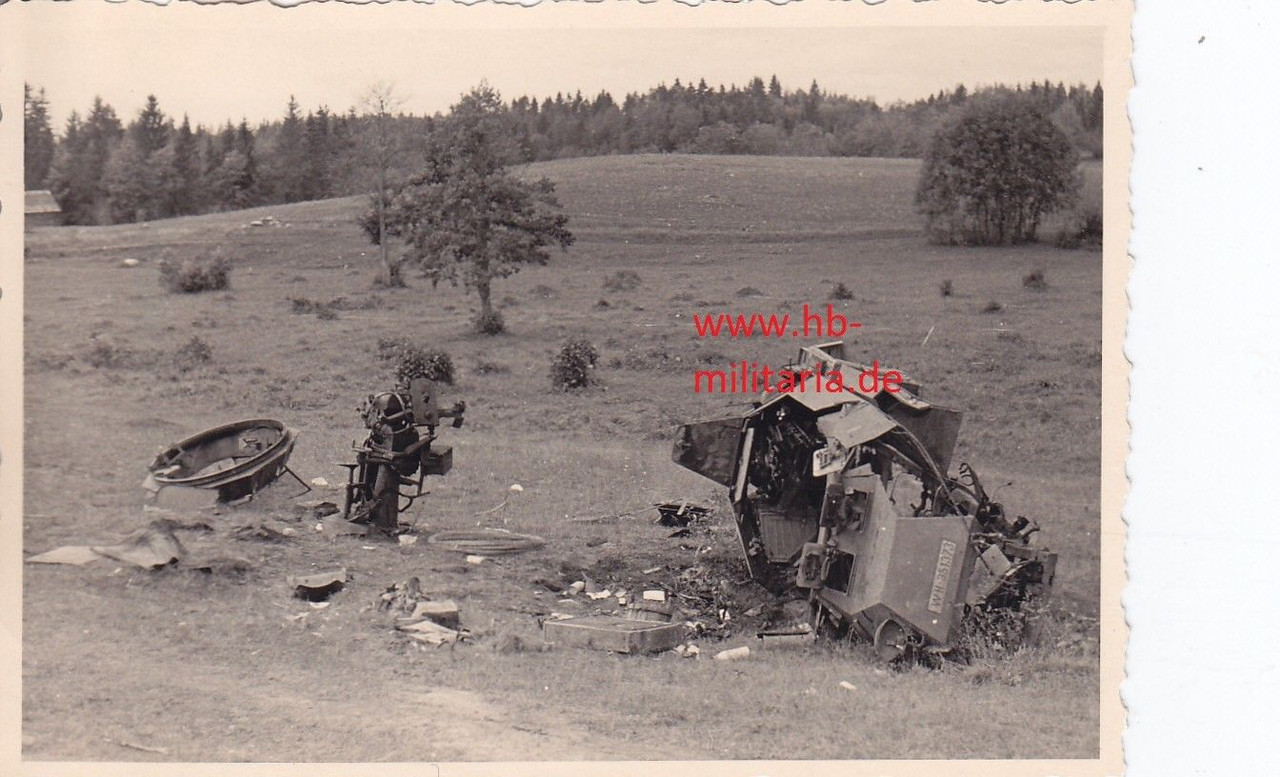 Foto Wehrmacht zerstörtes SDKFZ 222