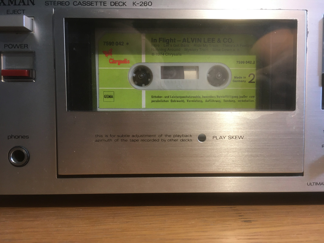 18543B98-B3BF-4928-8D15-A5550D195F55