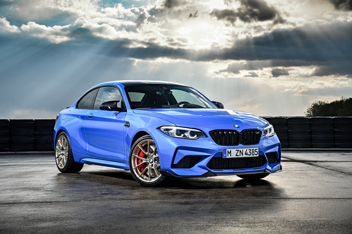 P90374192_highRes_the-all-new-bmw-m2-c