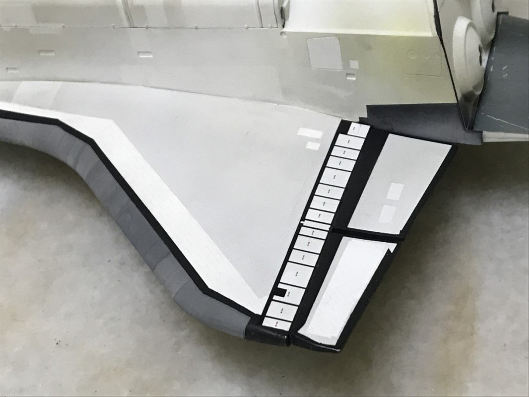 Discovery-Rear-Wing-Left-View-Tiles.jpg