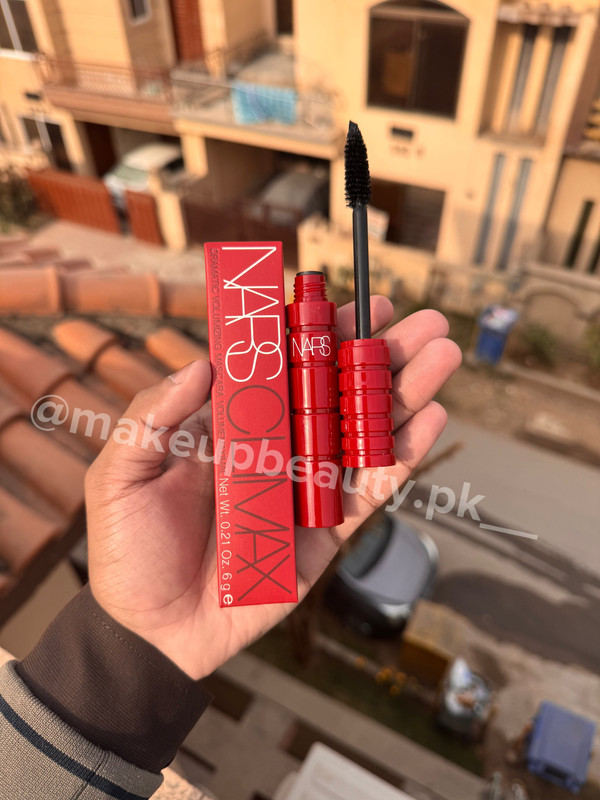 Nars Climax Dramatic Volumizing Mascara - image 2