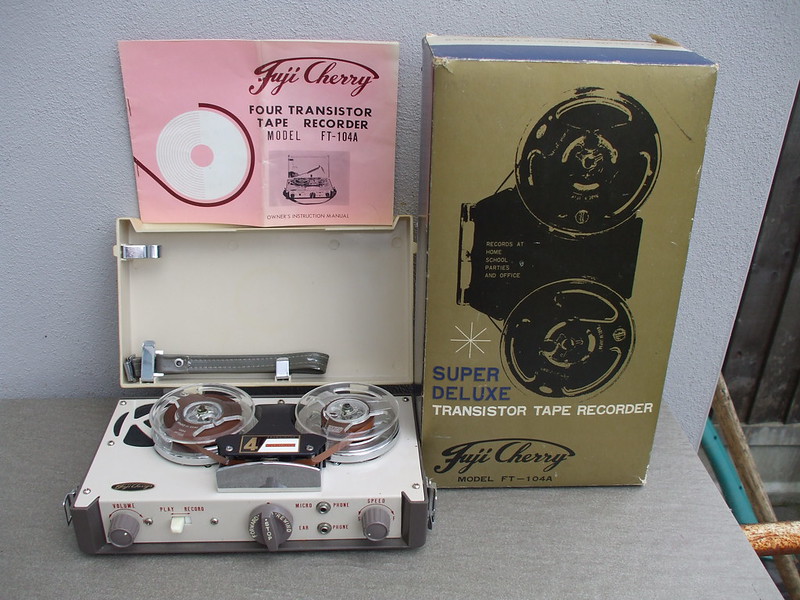 vintagetransistortaperecorder.jpg