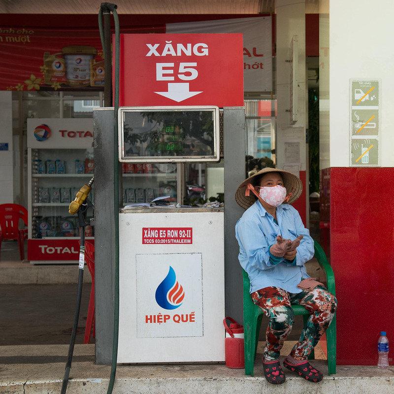 people-masked-gas-tank.jpg