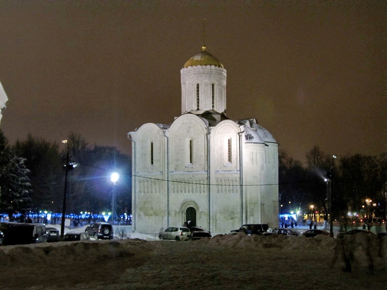 Новогодний Владимир - маленький снежный фоторассказ (+ Боголюбово и храм Покрова на Нерли)