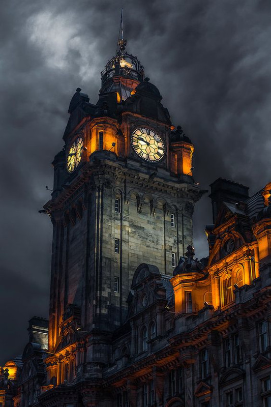 orangebigbenclock.jpg