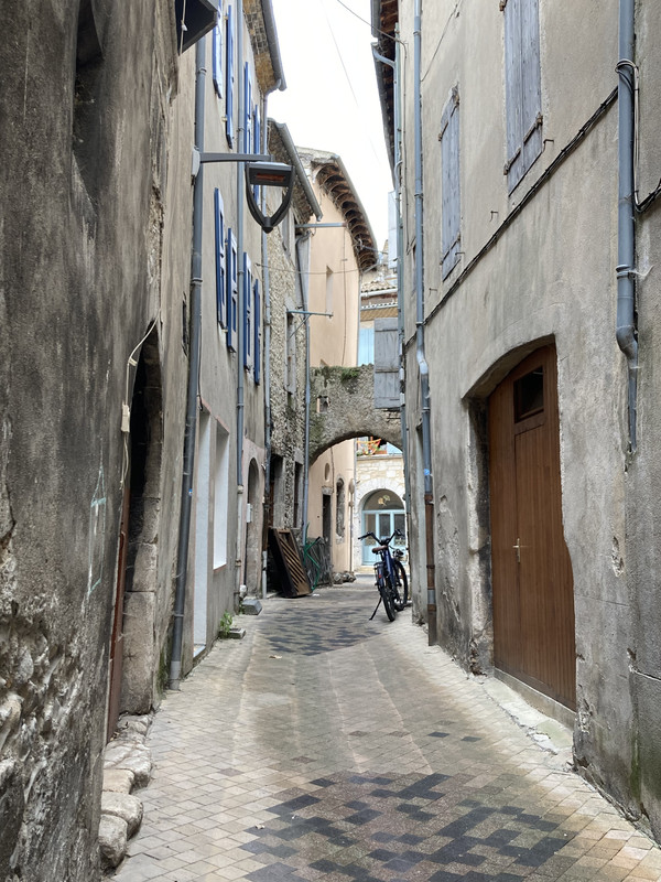 8AB1E2E5-B70A-4C86-8D57-2825521C3653