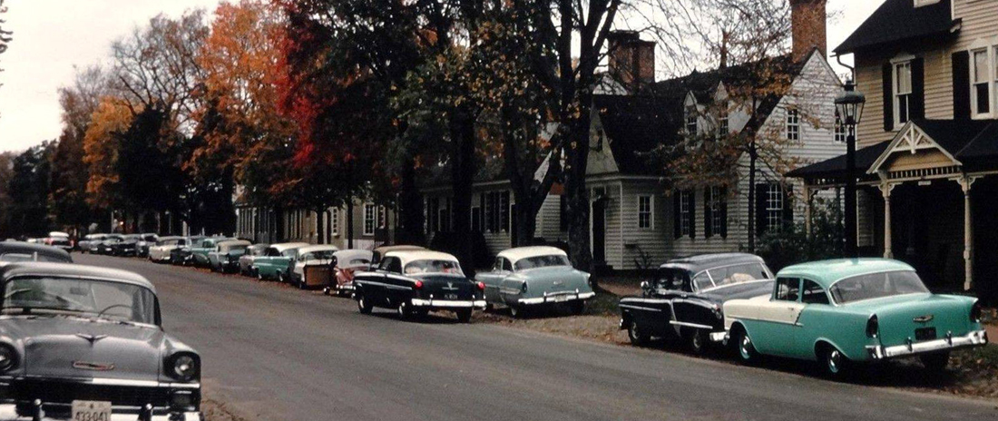 pour se rincer l'oeil - Page 37 A-quiet-street-in-Virginia-1957