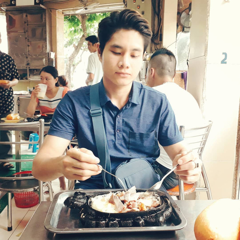 31272054_240163299879425_7292896825575473152_n