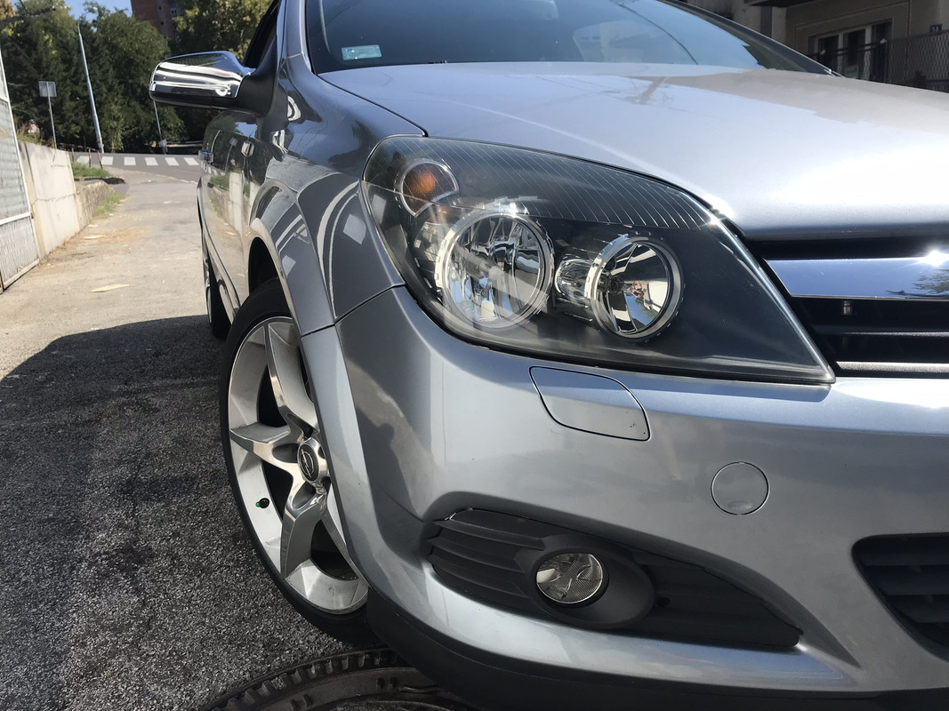 77BDF884-E75D-4AF3-8CFD-18FECF9C0A00