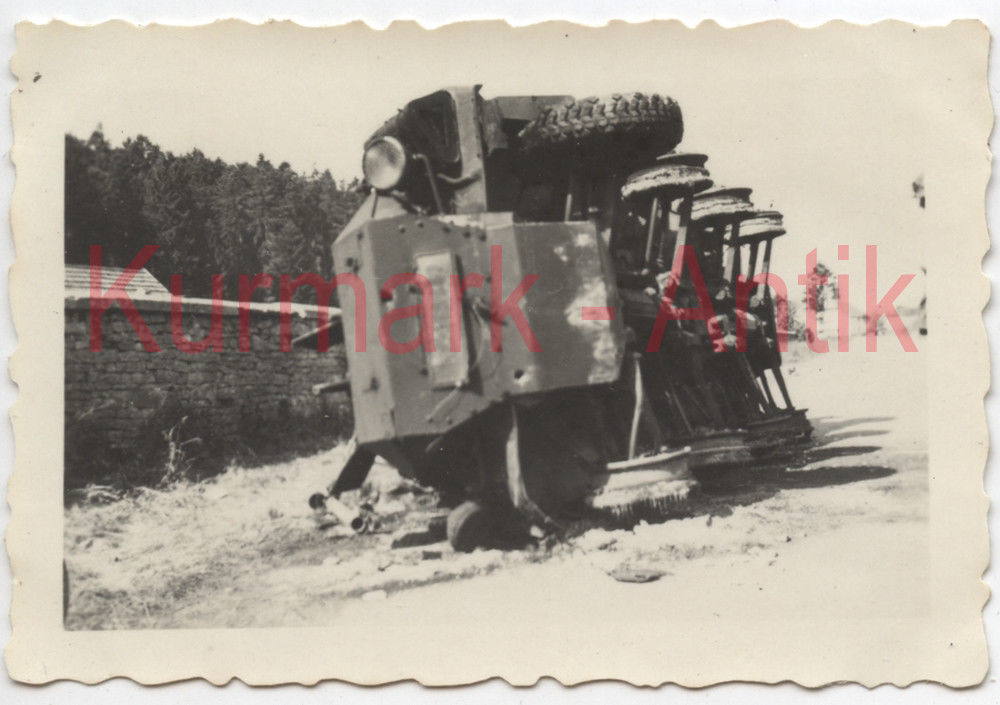 Foto Wehrmacht Frankreich Panzer Spähwagen 8 Rad crash Front com