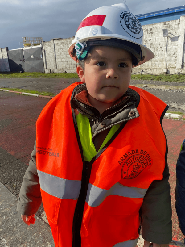 Pequeños de Pre Kínder Visitan la Armada de Chile en el Marco del Proyecto “Soy especial y tengo una familia”