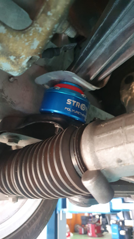 21B950D7-F6BD-443D-B7C4-EC0BBBF20649