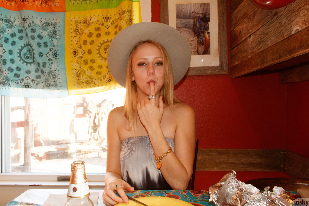 full_033_1207181245132757