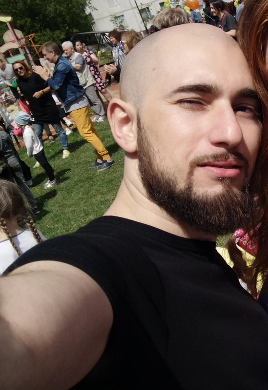 7F83F2B2-1F3C-412F-810F-77137661BA2E