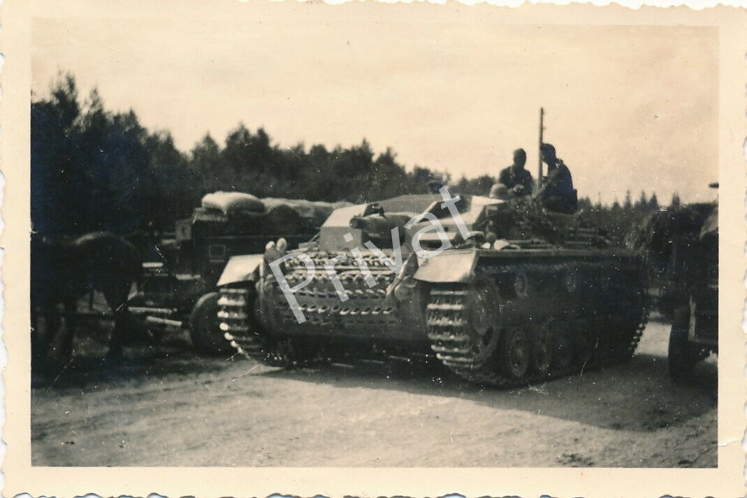 Foto WK II Wehrmacht Panzer Soldaten char бак Sturmgeschütz Frankreich K1.31