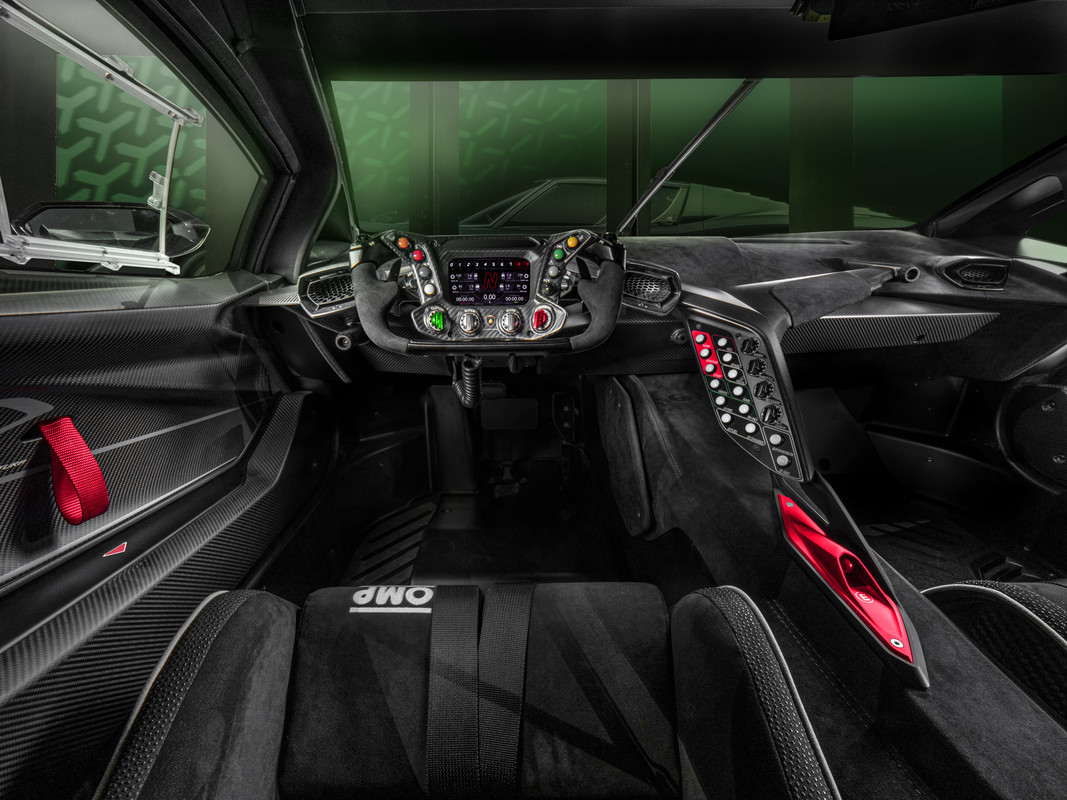 Lamborghini_Essenza_SCV12_8