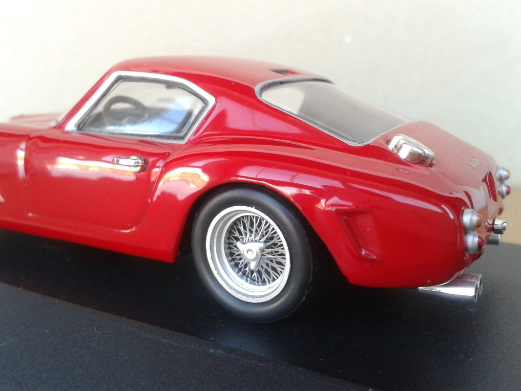 1959 Ferrari 250 GT Berlinetta SWB (Hot Wheels Elite) (11)