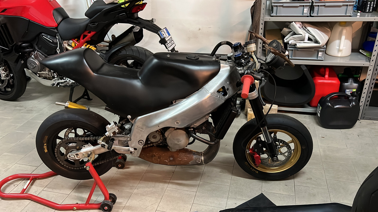 EA4BAB5B-B4BE-4133-A0CE-1DE6AC9C7E69