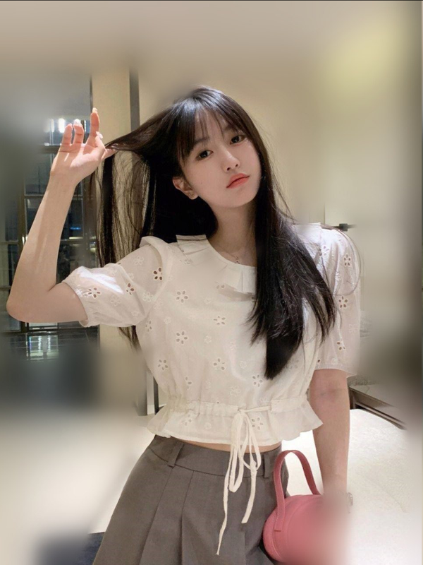 內心淫蕩的女生 非常喜歡變裝 跟絲襪喜歡自衛給你看超適合 加節的妹妹 漂亮的雙腿穿上絲襪 絕對的引起男人的獸欲
