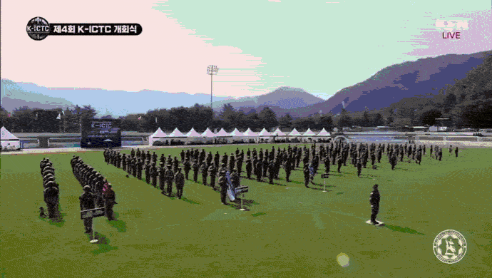 https://i.postimg.cc/263bvFtg/ezgif-2803f3eb2bc3b7ef.gif