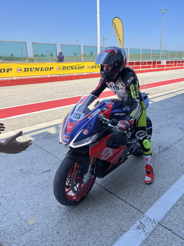 111C5E2D-425F-4047-AAEF-4452910EAA42