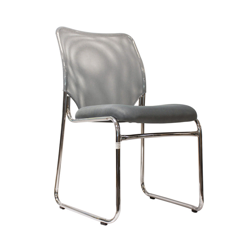Silla de espera Starken con asiento y respaldo de nylon de color gris y estructura de metal.