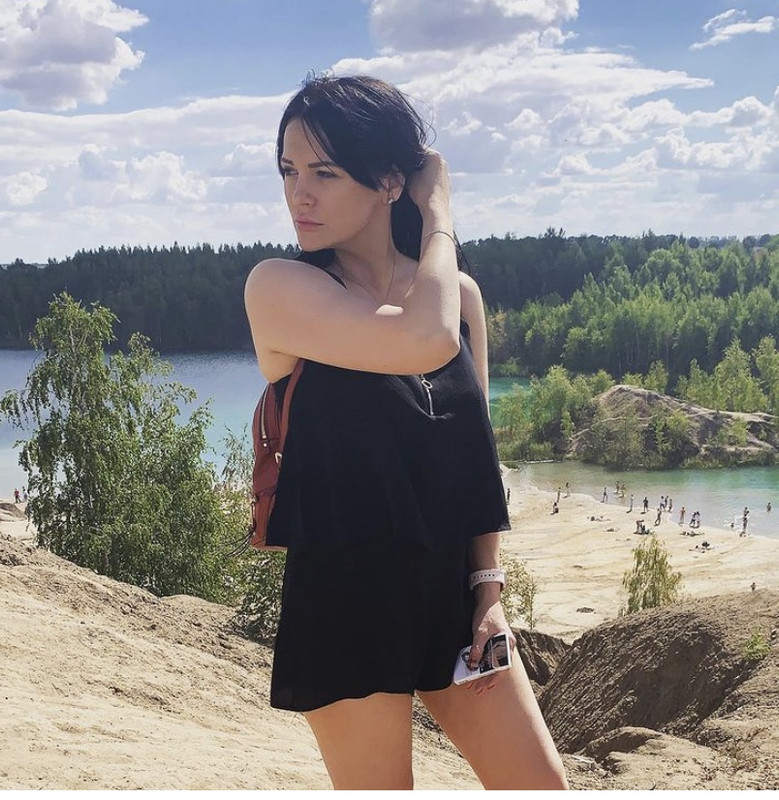 5AF1D61B-3D5F-42EF-B5B2-FCCCD721DEEA