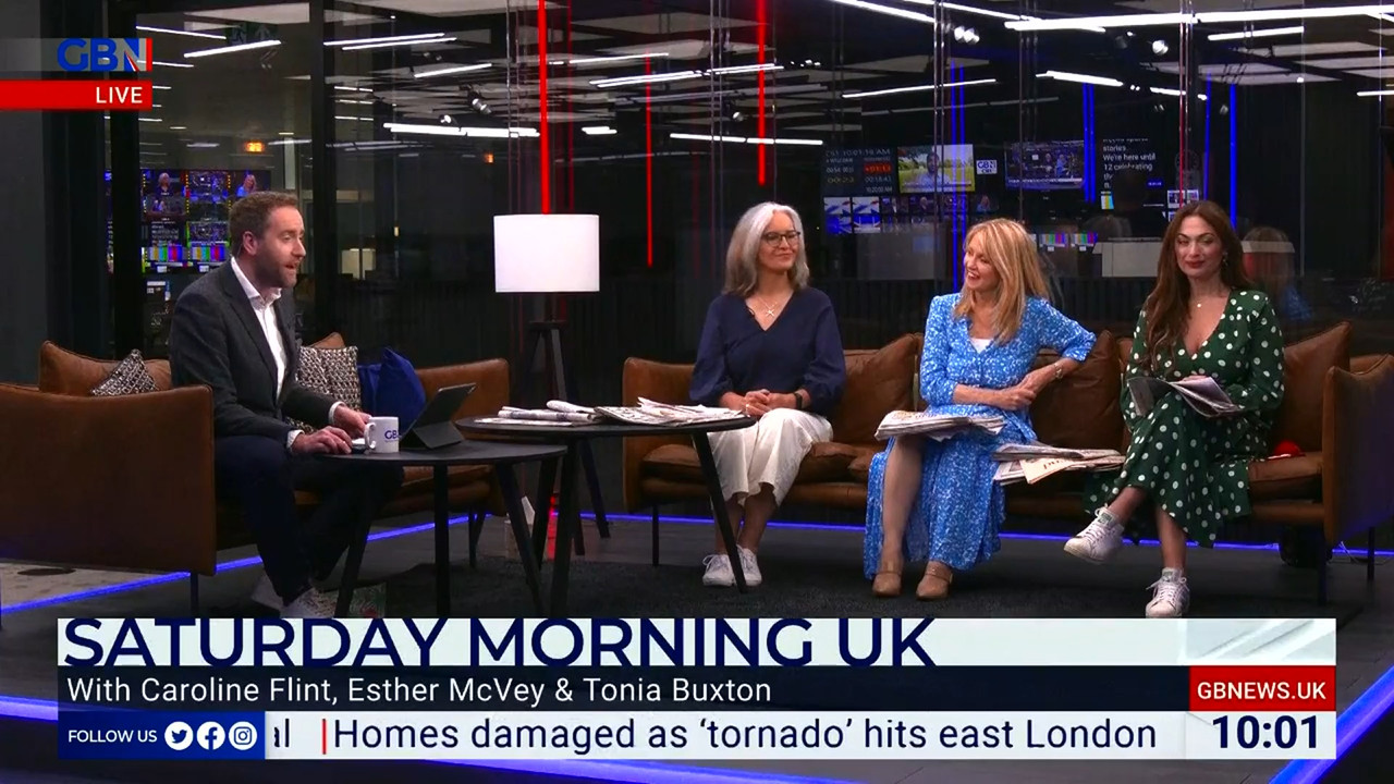 06.26 - 10.00.00 - Saturday Live. Opinion, news and a bit of fun on S....ts_snapshot_02.55.151