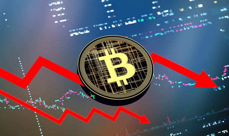 article imageВ пятницу биткоин упал ниже $80 000, увеличив свое падение до 27%