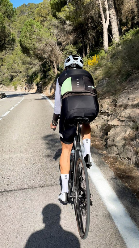 4F08BA4C-8B94-44B1-ACF2-37D44CF6A4A6