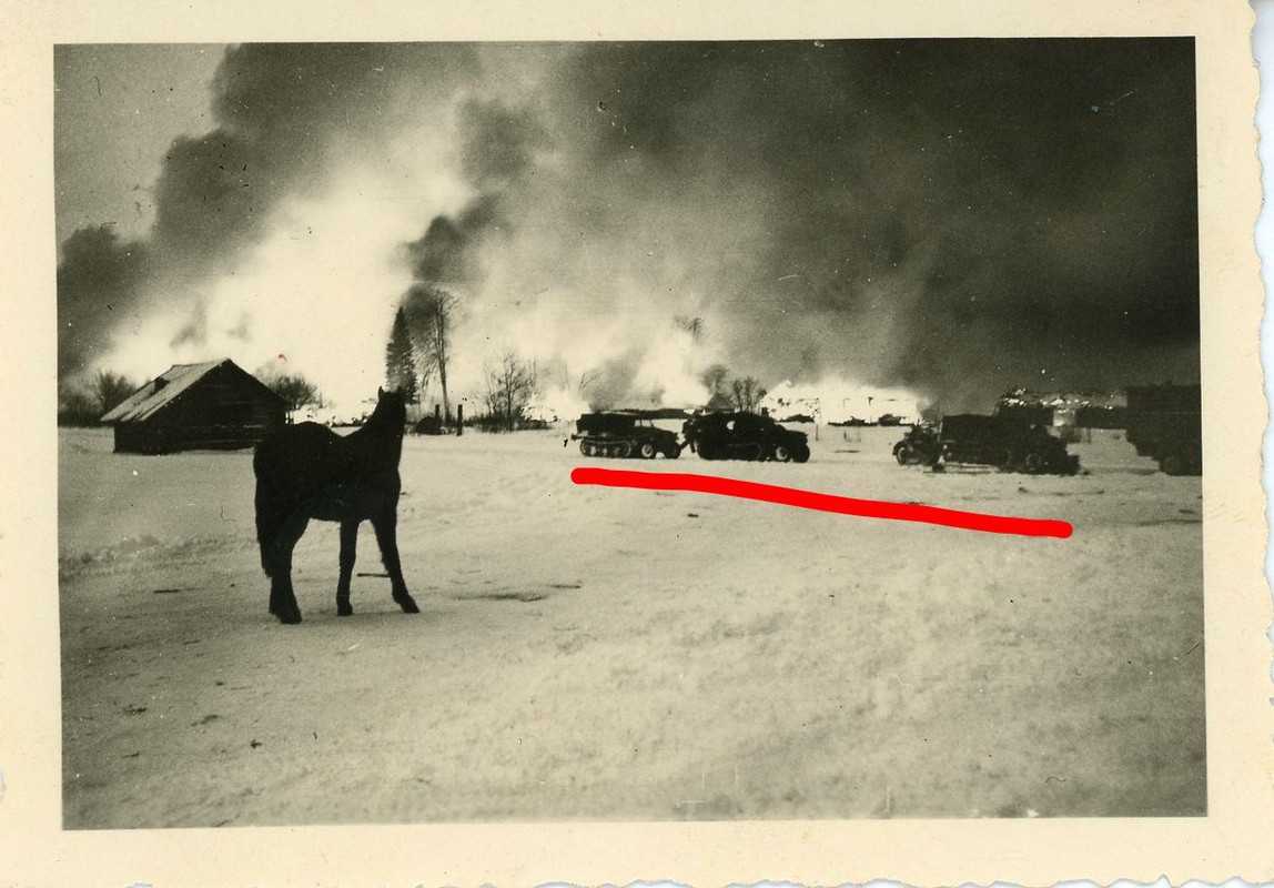 Russland Kämpfe Dorf Verbrannte Erde Foto