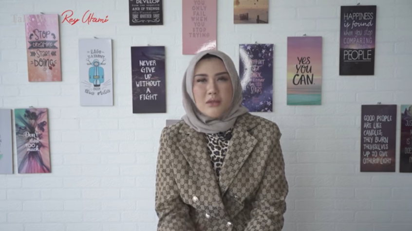 Rey Utami tak ingin bercerai dari Pablo Benua