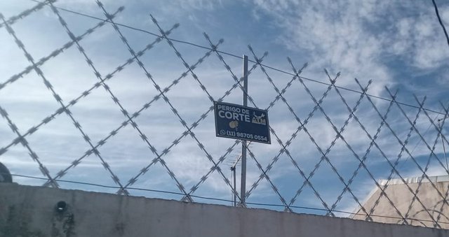 Rede Laminada em Fachada