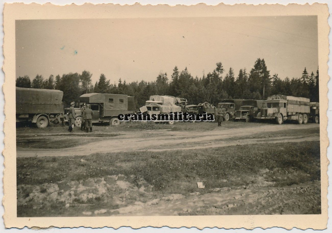 Orig. Foto Wagenpark Büssing-NAG 802 Lkw russische Beute GAZ in 