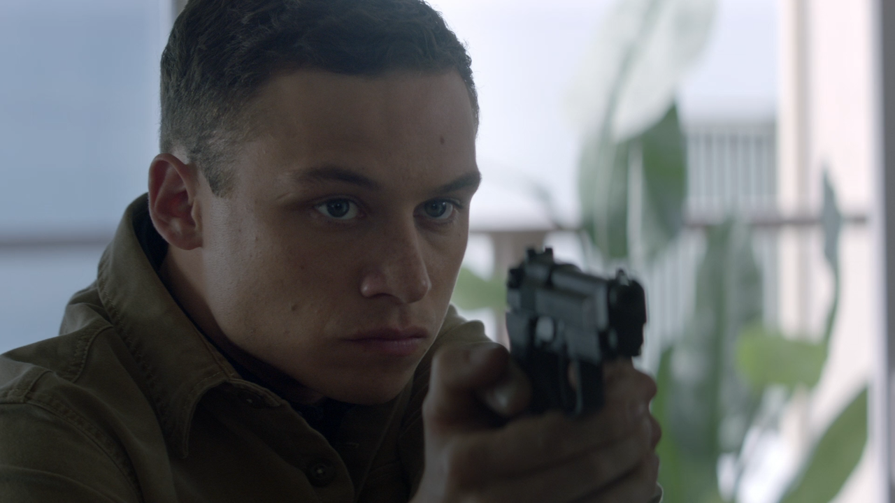 Animal.Kingdom.2016.S05E01.Con.le.mani.nel.sacco.ITA.ENG.1080p.AMZN.WEB-DLMux.H.264-MeM.mkv_snapshot