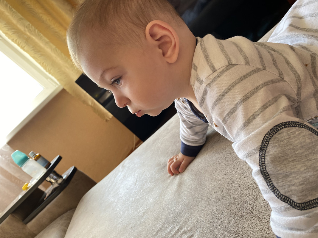 EB289950-1CE0-4D5C-B197-5FBCDD514F53