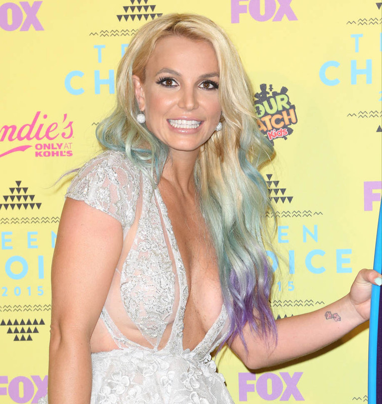 britney-style-icon-17aug15-07