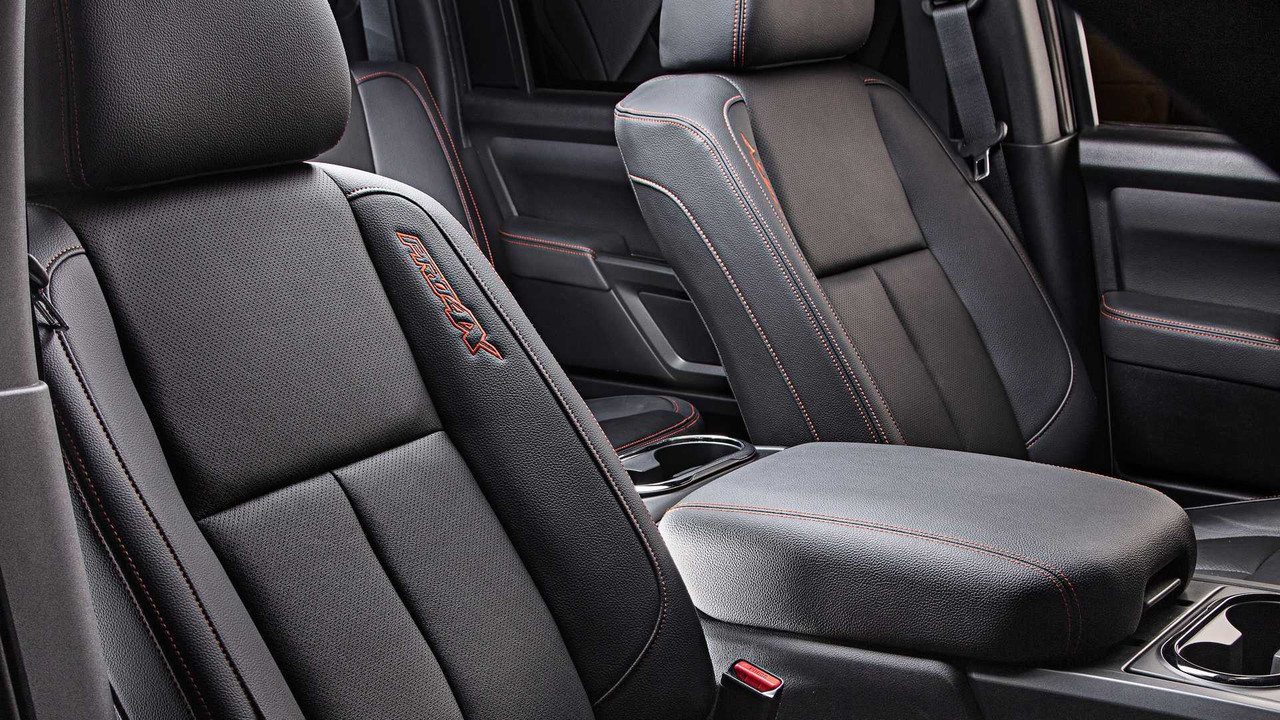 2020 Nissan Titan (49)