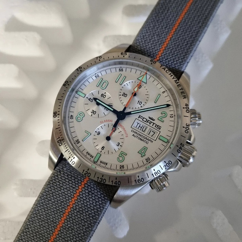 FDC59228-2CD1-4A61-8003-DDFE002D654D